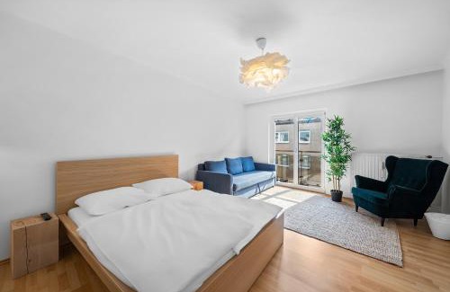 Schottenfeld Apartment | Flora Collection