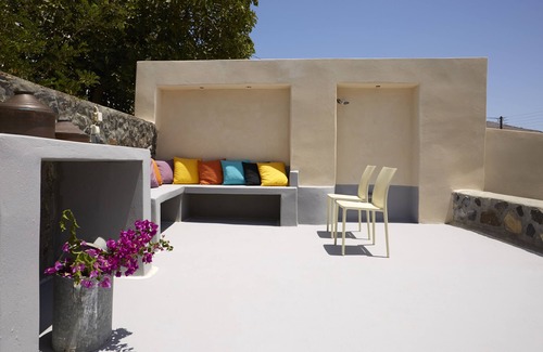 Pyrgos House | Flora's Stone House