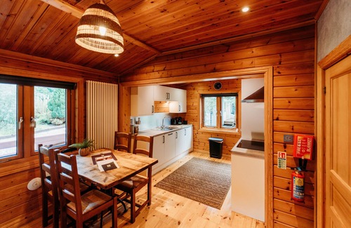 Great Ayton Cottage | Floral Lodge 4 Great Ayton Yorkshire - sleeps 4 guests in 2 bedrooms