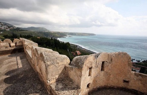 Praia a Mare House | Floresta Castle for 6 people sea view
