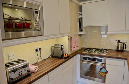 Westbourne Apartment | Florey Lodge