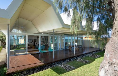 Dawesville House | Florida Beach House I Private Properties