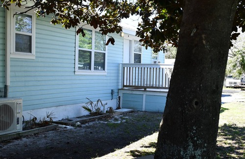 Laguna Beach House | Florida cottage. 2 blocks from the beach.2 bedroom sleeps 6. Apartment #1