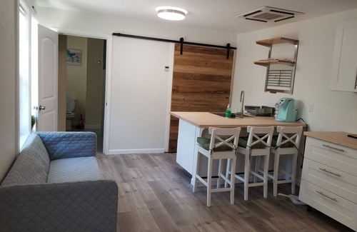 Laguna Beach House | Florida cottage. 1 bedroom,1 bath, full kitchen sleeps two. Apartment #4