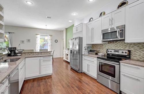 Sabal Harbour Villa | Florida Villa Sunrise - 4 Bedroom Home with Pool by Gulfcoast Holiday Homes