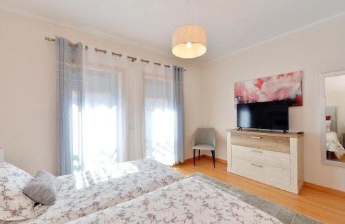 Olhao Apartment | FLORIPES LUXURY APARTMENT with Pool on Rooftop