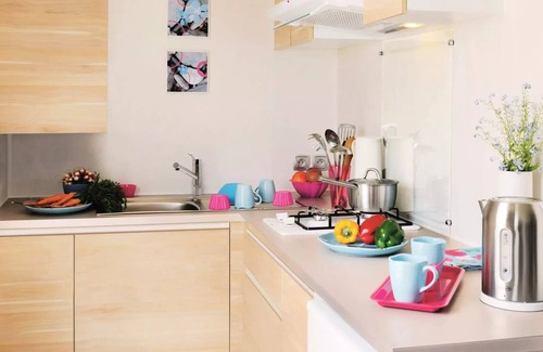 Treignac House | Flower Camping La Plage * - Mobile home Comfort 18m2 (1 bedroom) + TV + terrace semi covered 3 people