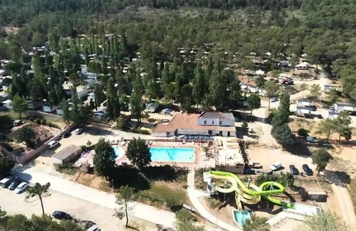 Villecroze House | Flower Camping Les Cadenières * - Bungalow Toileted Comfort private without air conditioning 20m2 2Ch 5P 5 people