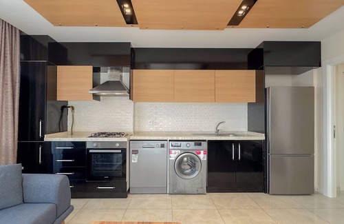 Cinarcik Apartment | Flower City Suites