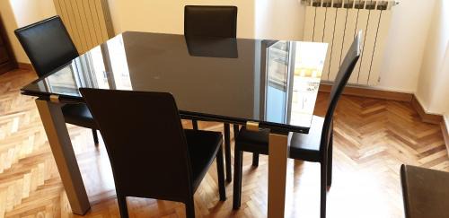 Roiano-Gretta-Barcola-Cologna-Scorcola Apartment | FLOWERS HOUSE - LA CASA DEI FIORI