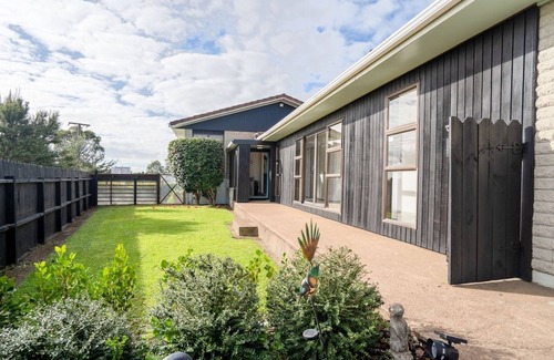 Dairy Flat House | Foley Retreat - Superior Lifestyle