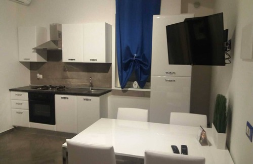 Licata Apartment | Follow the sun Luxury Red apartment