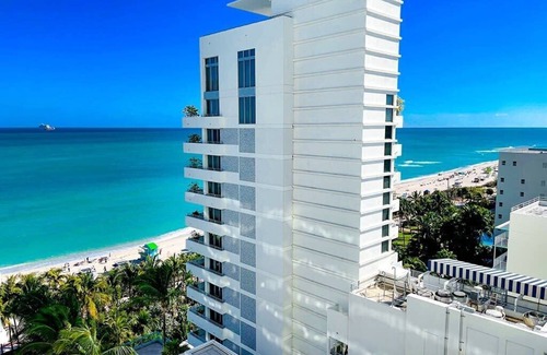 Mid Beach Apartment | FontaineBleau Resort, Balcony w/Ocean + City View