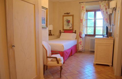 San Pietro in Bossolo House | Fonte De' Medici