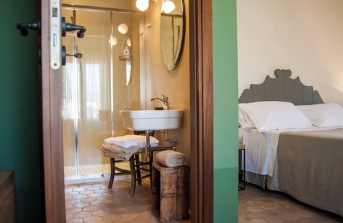 Aragona House | Fontes Episcopi