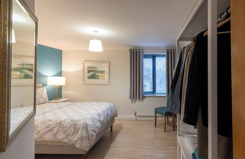 Carrickfergus Cottage | Fool's Haven Thatched Cottage
