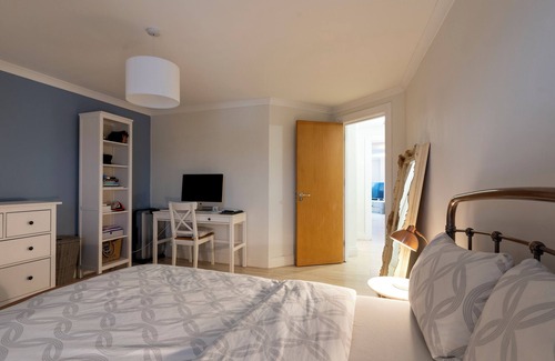 Carrickfergus Cottage | Fool's Haven Thatched Cottage