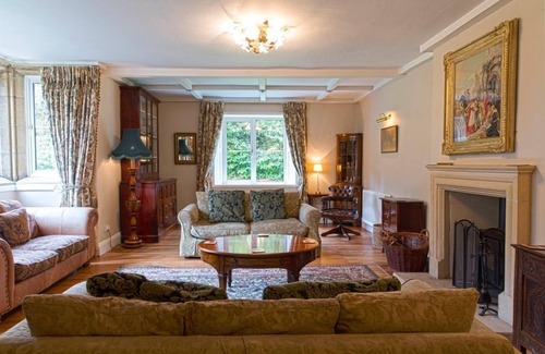Culmhead House | For 24 guests. Outdoor heated pool, hot-tub, large games room and 2 lakes.