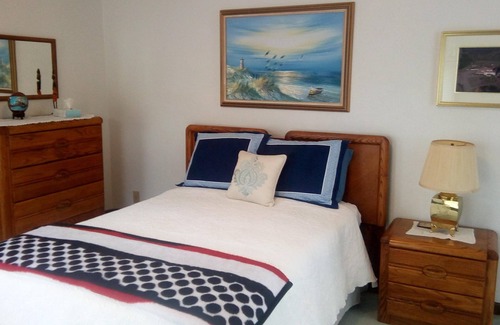 West Newbury House | For business and pleasure travelers. Blue room.