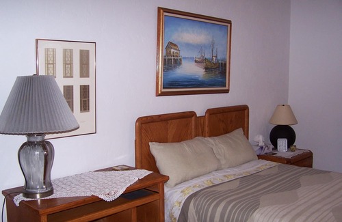 West Newbury Villa | For Business and Pleasure Travelers. Pink room.