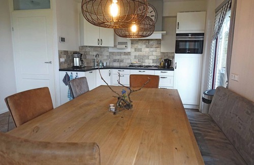 Lemele House | For families who love comfort and tranquillity