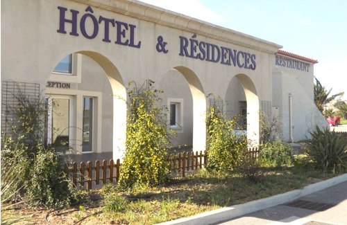 Gallargues-le-Montueux Ski Chalet | For long or short stays, within gated complex.