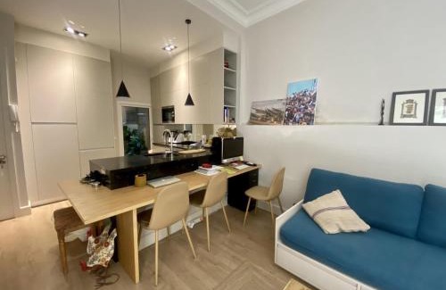 Almagro Apartment | For You Rentals Apartment TEMPORAL with Beautiful Private Terrace in the Center of Madrid CAR19