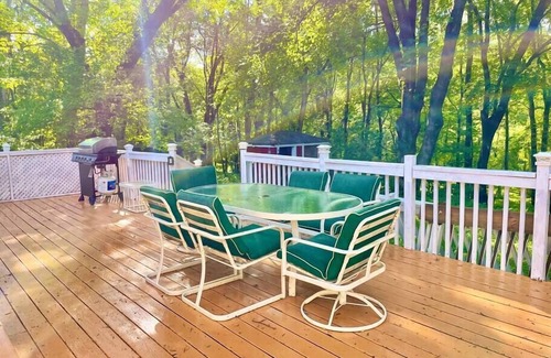 Montague House | ★Forest and River Side Tranquil House★
