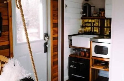 Fairview House | Forest Bathhouse – Sauna + Soak Tub + Luxury