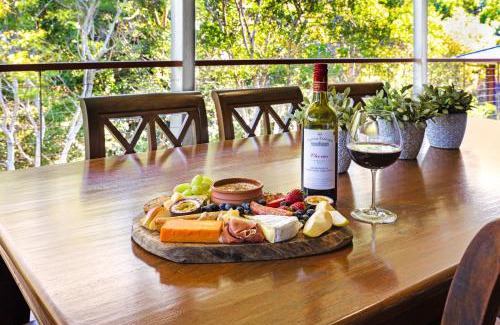 Maleny House | Forest Haven 2 BR Styled Modern Sanctuary at Maleny