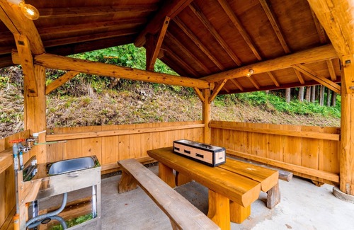 Gujo RV Rental | Forest House Capacity 8 people With separate/Gujo City Gifu