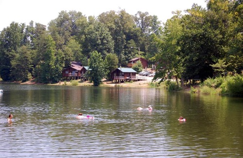 Advance Resort | Forest Lake Camping Resort Lakefront Cabin 2