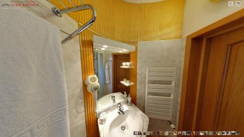 Busteni Villa | "FOREST RETREAT Luxury Villas"