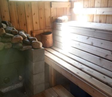 Ucluelet House | Forest Sweet Retreat Hot Tub & Wood Fired Sauna