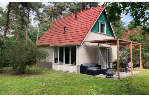 Markelo House | Forest Villa in Markelo with Sunny Garden