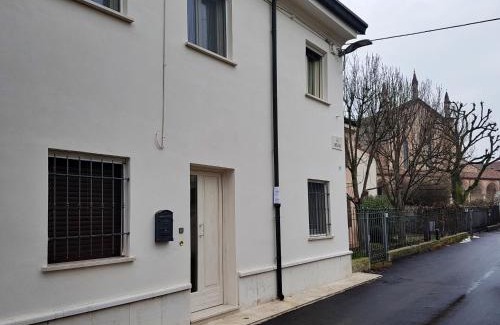 Grazie House | Foresteria Borgo Delle Grazie