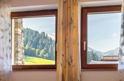 Muhlthal Apartment | Forestside with Sauna, Great for Hike & Ski