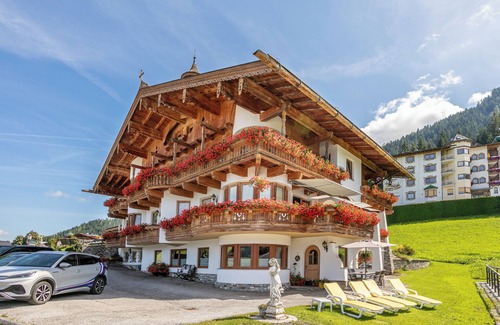 Muhlthal Apartment | Forestside with Sauna, Great for Hike & Ski