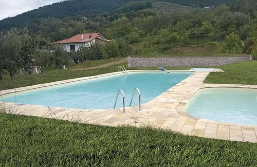 Fivizzano Cottage | "Forgetmenot": Mini lodge with pool in countryside near Cinque Terre