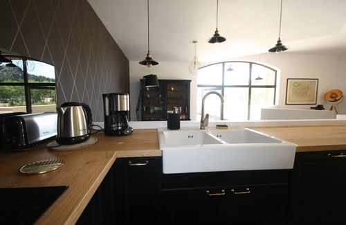 Montseret House | Former renovated forge with swimming pool, air conditioning and luxury services