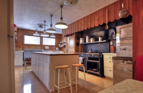 Danbury Cabin | Former Resort Lodge - Best Family Getaway! PLEASE READ Description - Sleeps 20