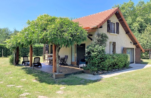 Aureilhan Cottage | Former sheepfold converted on large park