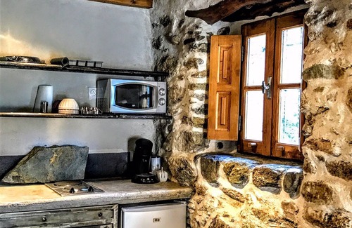 Omessa House | Former "U FRAGNU" wine press
