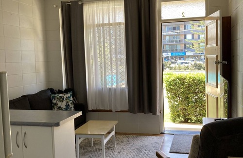 Forster Apartment | Forster Holiday unit - Short walk to Main Beach