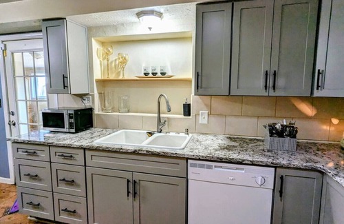 Sierra Vista House | Fort Huachuca. Home with private Gym. Pet with fee