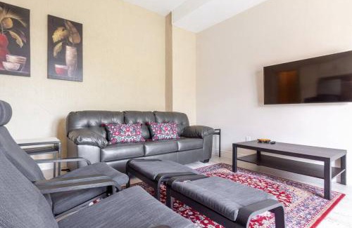 Imperial Point Apartment | Fort Lauderdale guest house
