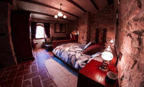 Granera House | Fortaleza Medieval La Manyosa