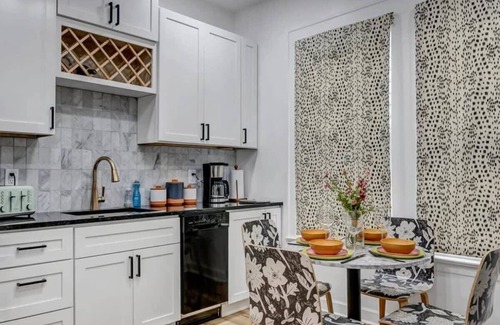 Urban Core Apartment | Forth House – Stylish & Cozy 1 BR Apt in Springfield