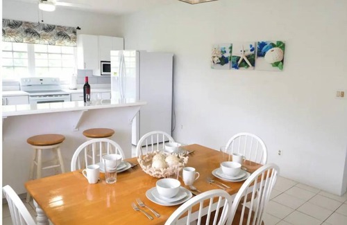 Estate Fortuna Hill House | Fortuna Bay Villa/Entire Apt/Walk to the Bay