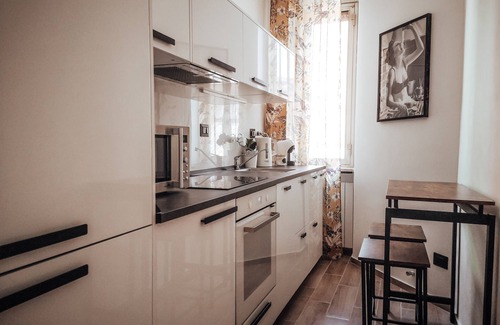 Cinisello Balsamo Apartment | Fortuna Milan: METRO, Wi-Fi, AC, DUOMO in 25 minutes